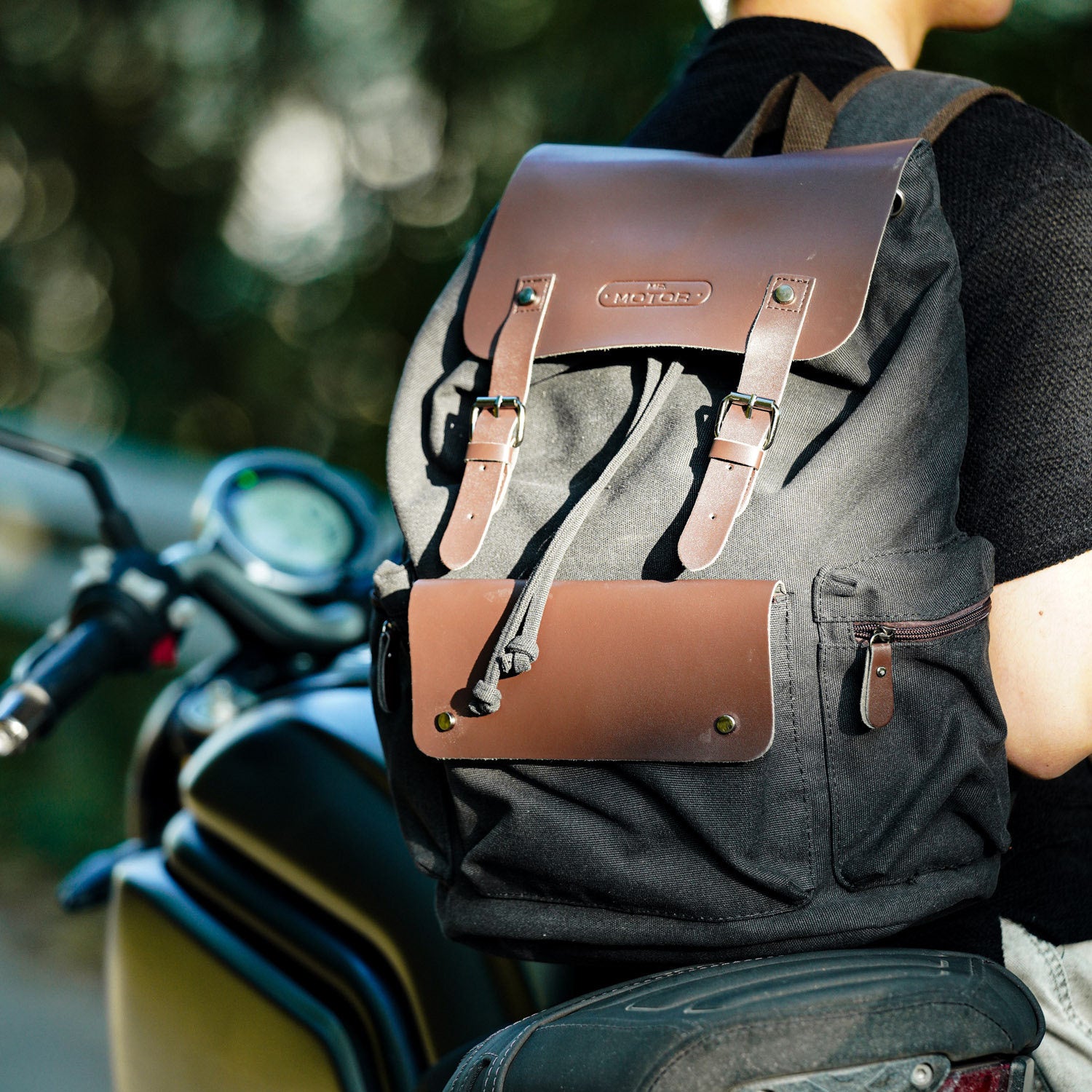 B7 Retro Canvas PU Motorcycle Backpack-B16