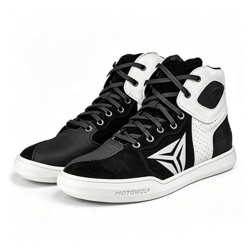 Motorcycle riding shoes are both durable and slip-resistant-K58