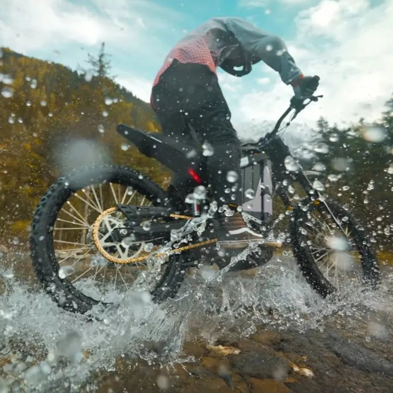 8000W Electric Off-Road Motorcycle 72v 35Ah 50 km/h-R1