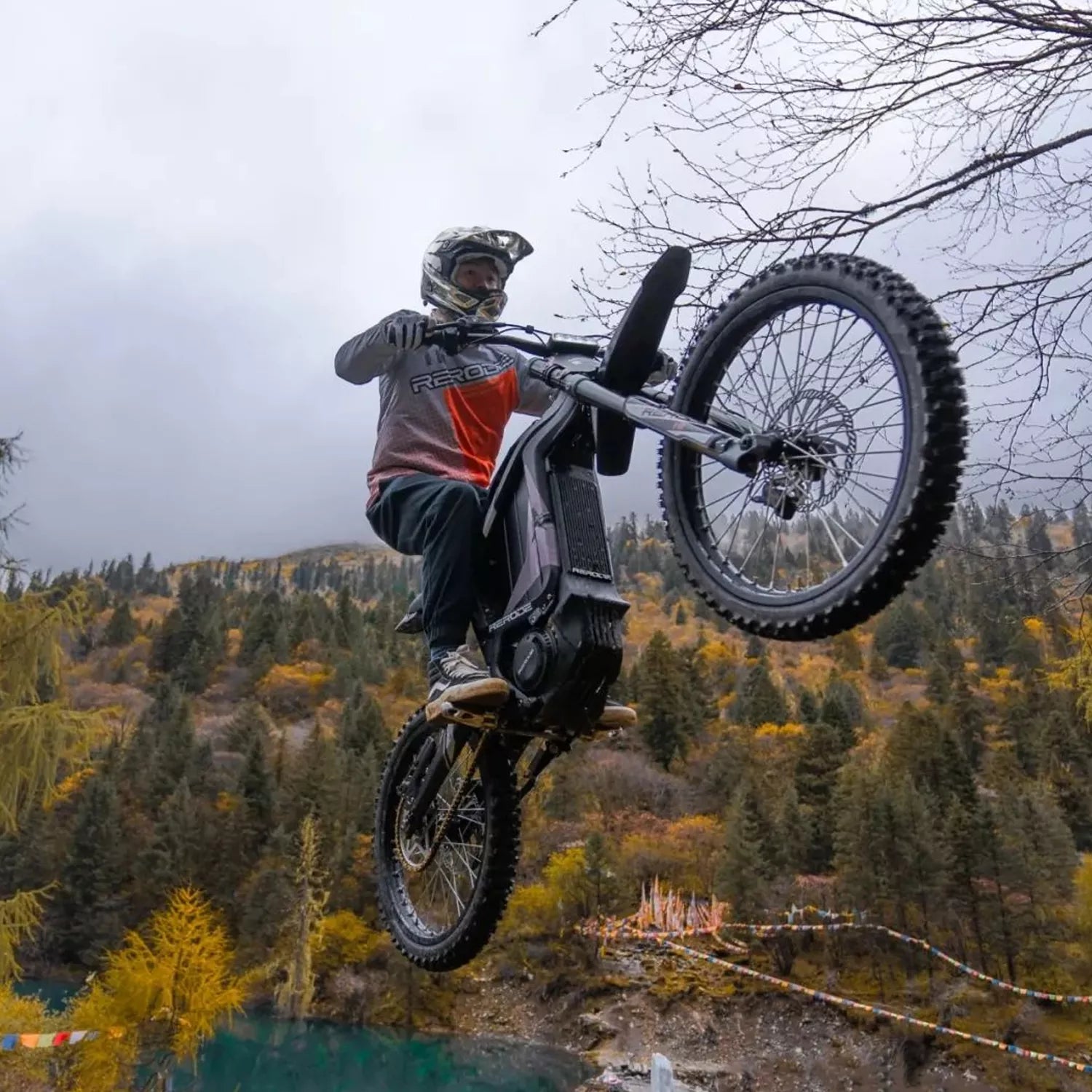 8000W Electric Off-Road Motorcycle 72v 35Ah 50 km/h-R1