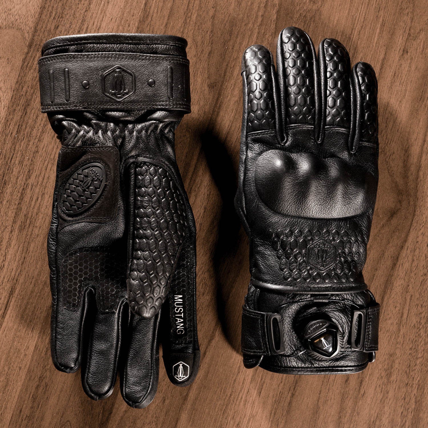 Autumn/Winter Warm Retro Cowhide Motorcycle Gloves-G48
