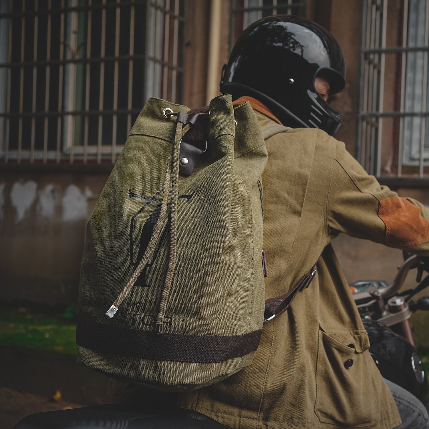 Retro Canvas Large-Capacity Outdoor Motorcycle Backpack-B10