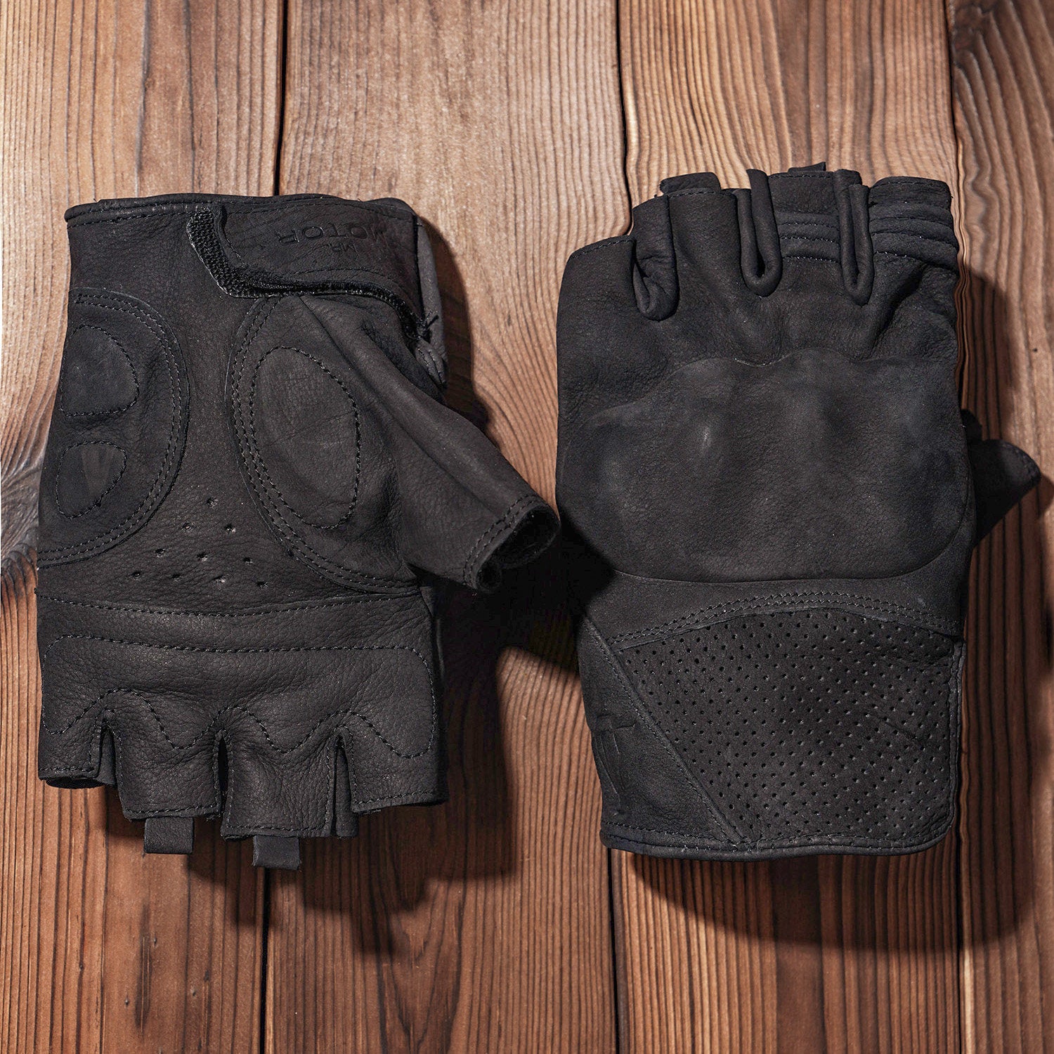 Retro Motorcycle Rider Genuine Leather Half-Finger Gloves - G37