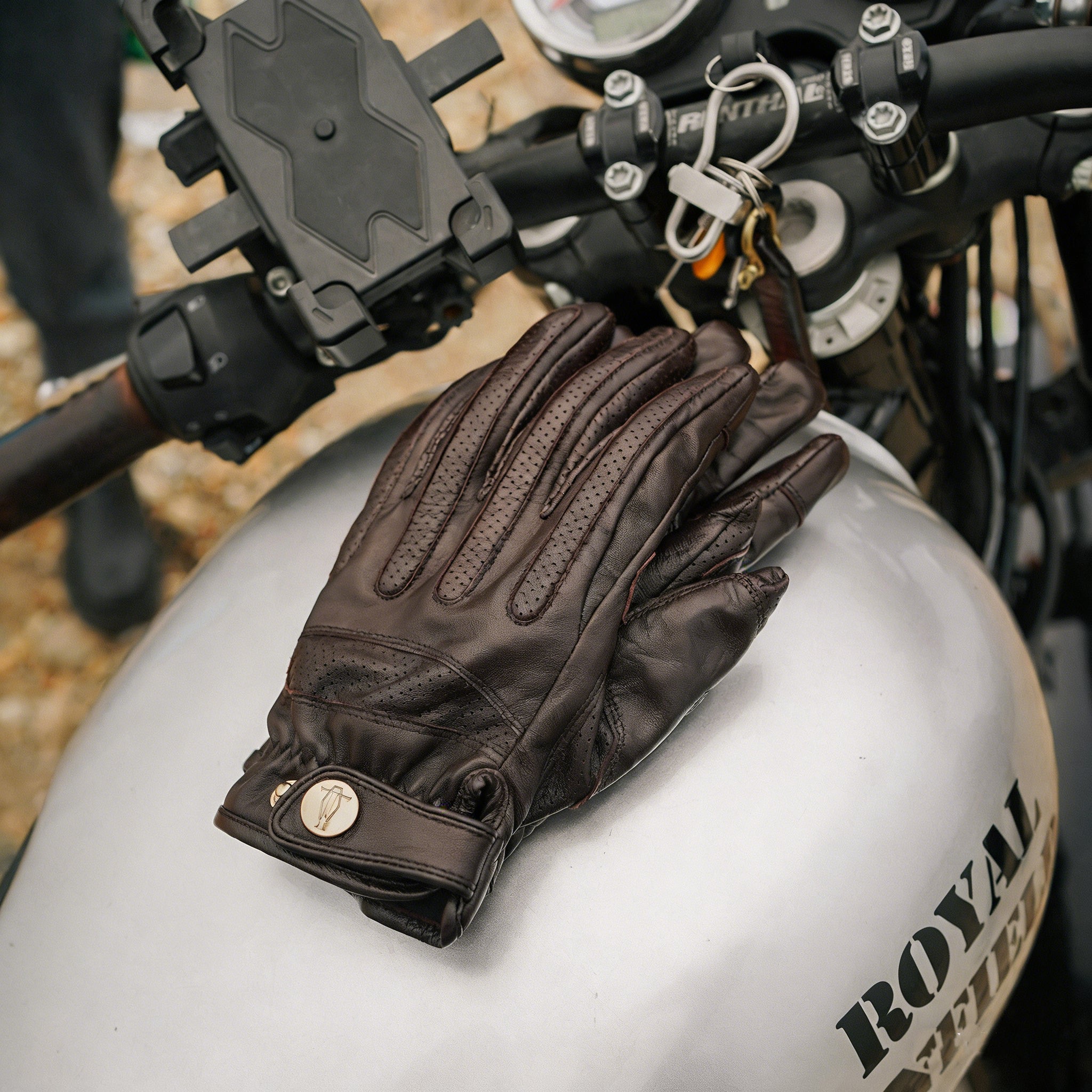 Retro Fleece-lined Gloves for Motorcycle Riding Genuine Leather