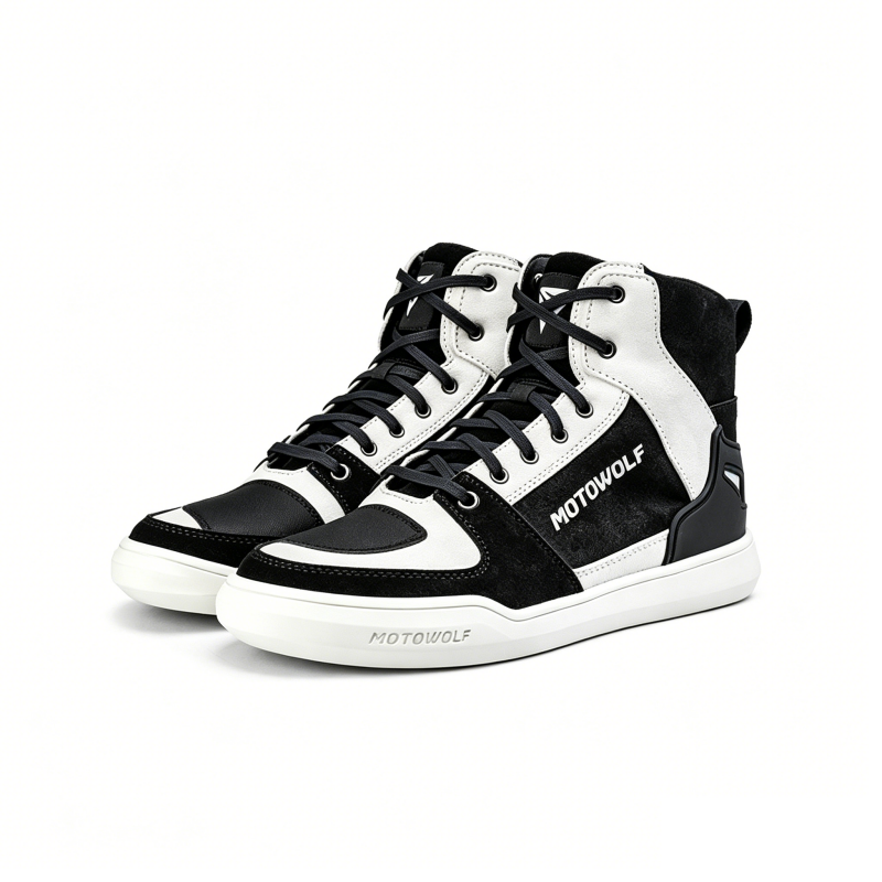 Motorcycle riding shoes are both durable and slip-resistant-K58