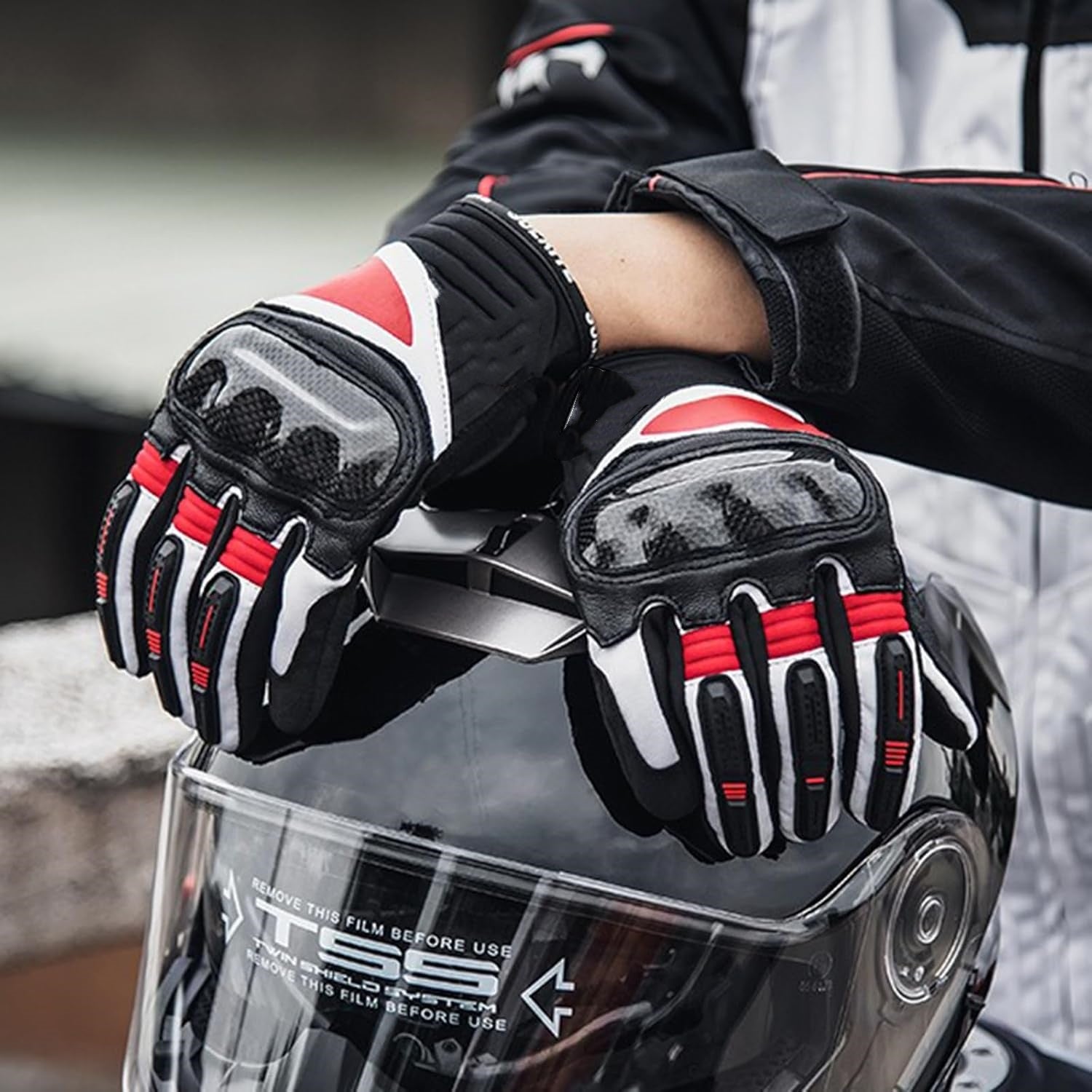 Touchscreen design, PVC material, carbon fiber motorcycle gloves-G27