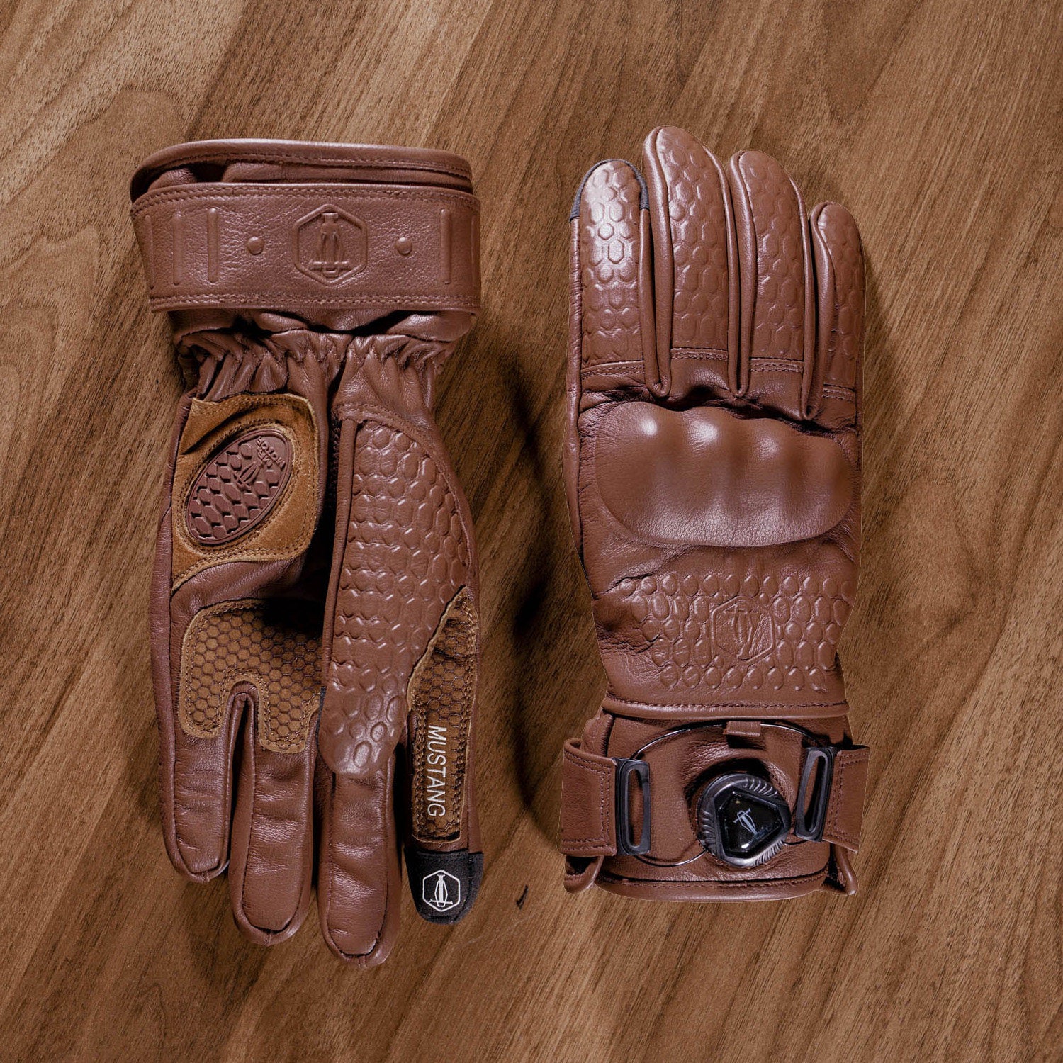 Autumn/Winter Warm Retro Cowhide Motorcycle Gloves-G48