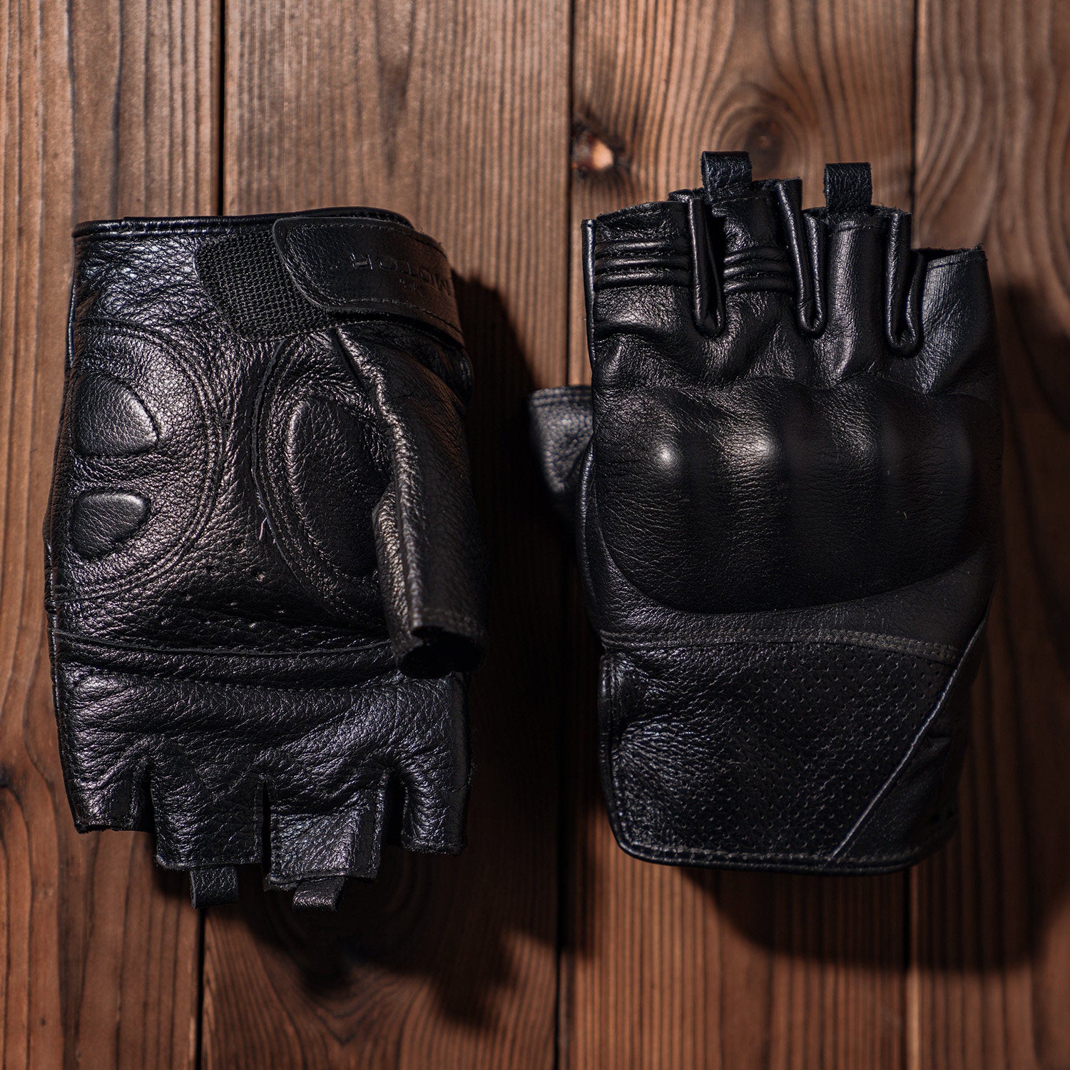 Retro Motorcycle Rider Genuine Leather Half-Finger Gloves - G37