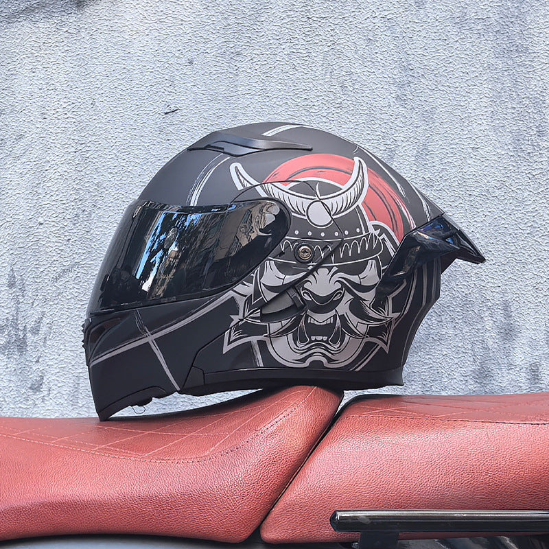 Flip-up motorcycle helmet with dual visors and a tinted rear spoiler-I149
