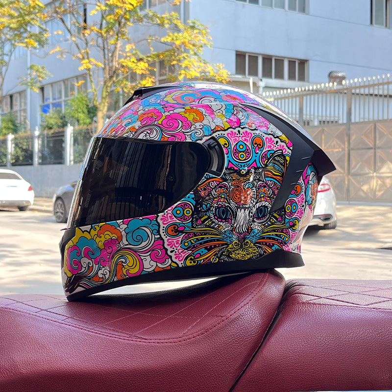 Dazzling Full-Face Motorcycle Helmet with Dual Visors (Racing Style)-I158