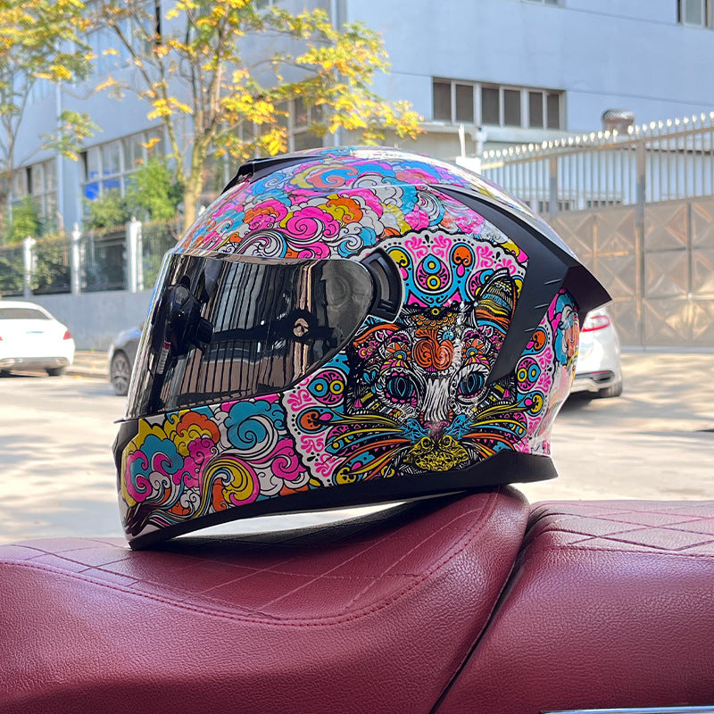 Dazzling Full-Face Motorcycle Helmet with Dual Visors (Racing Style)-I158