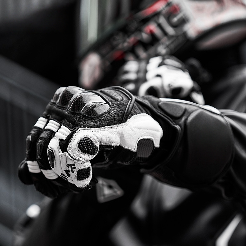 CE2 grade 3K carbon fiber genuine leather gloves - GT01